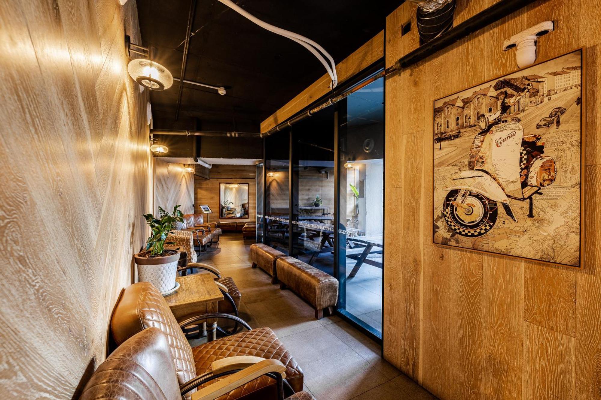 Bunk Surfers Paradise International Backpacker Hostel (Adults Only) Gold Coast Eksteriør billede