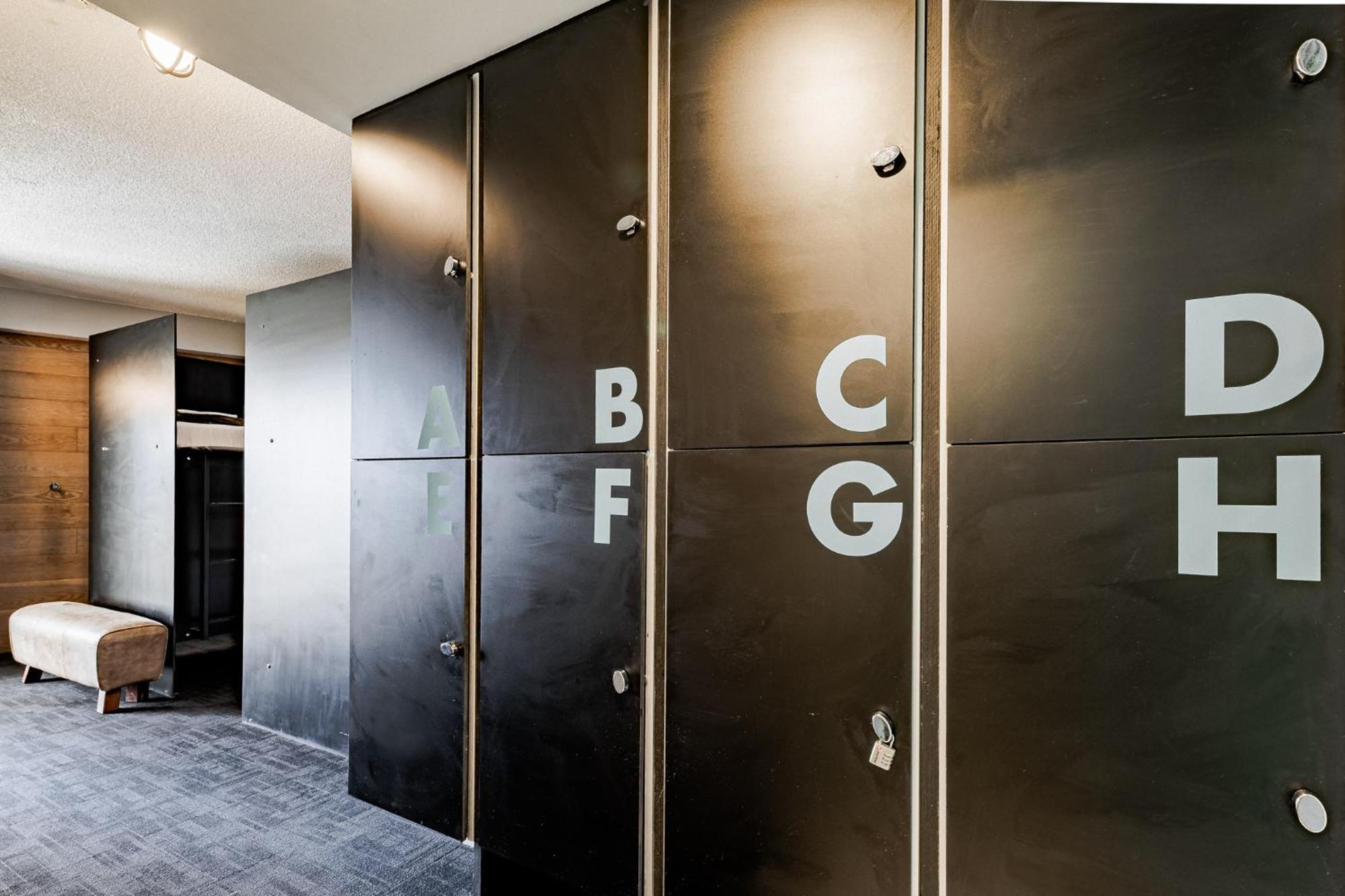 Bunk Surfers Paradise International Backpacker Hostel (Adults Only) Gold Coast Eksteriør billede