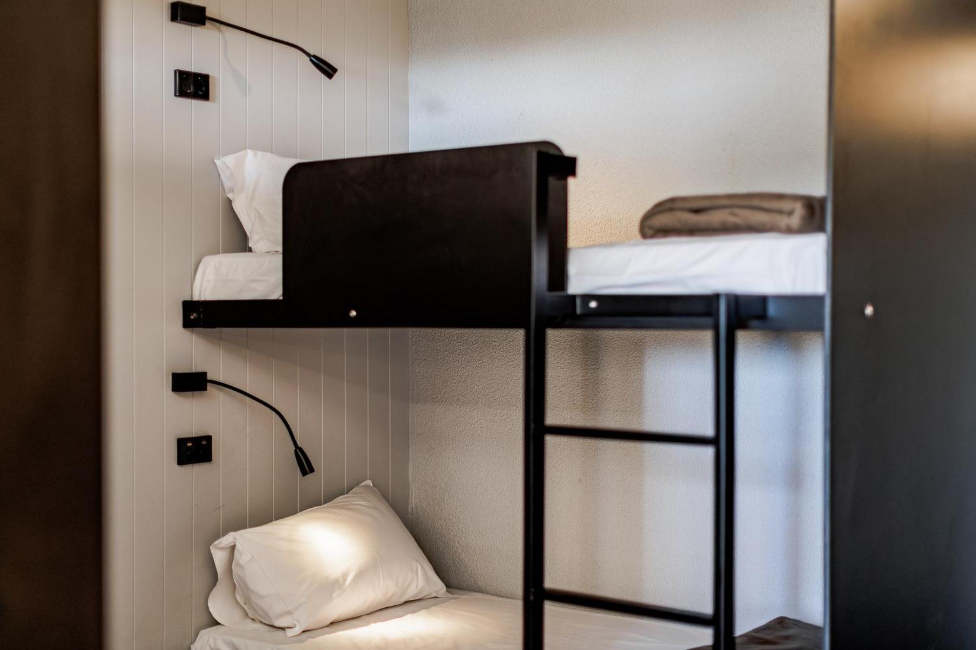 Bunk Surfers Paradise International Backpacker Hostel (Adults Only) Gold Coast Eksteriør billede