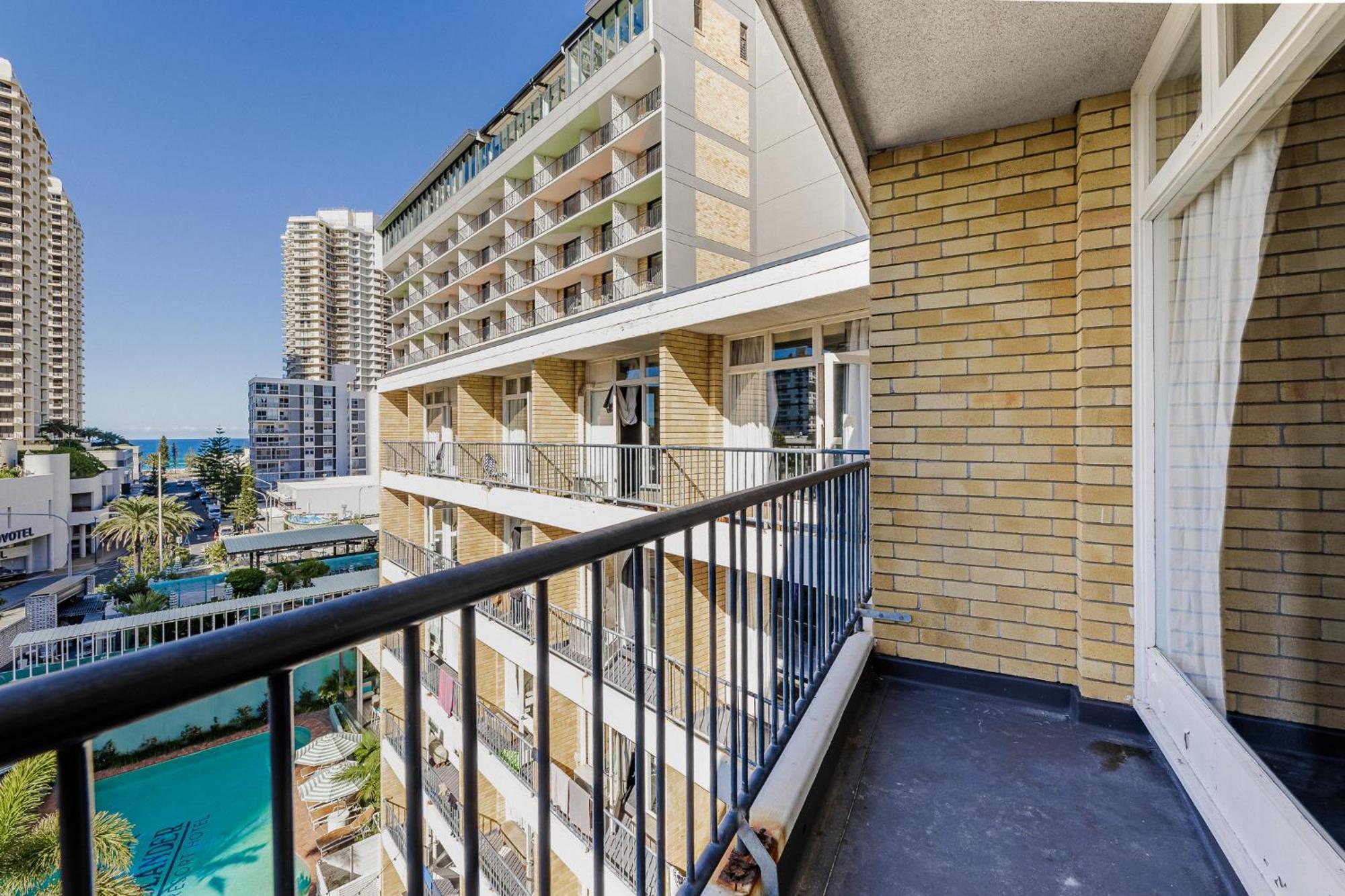 Bunk Surfers Paradise International Backpacker Hostel (Adults Only) Gold Coast Eksteriør billede
